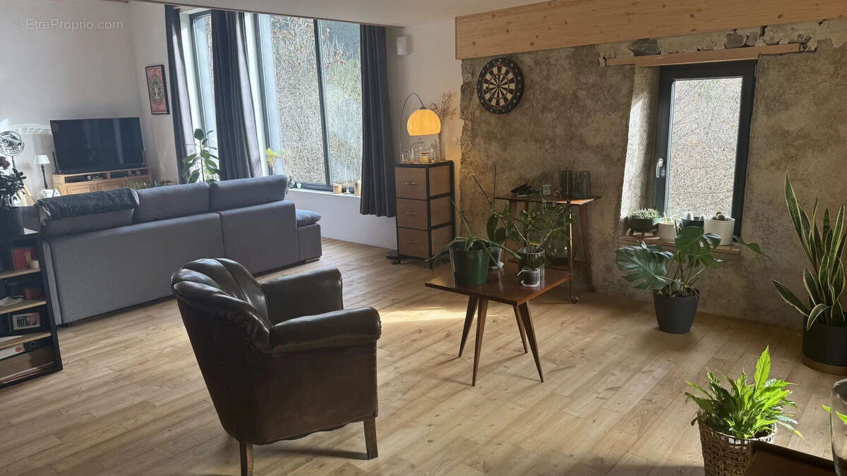 Maison à LULLIN