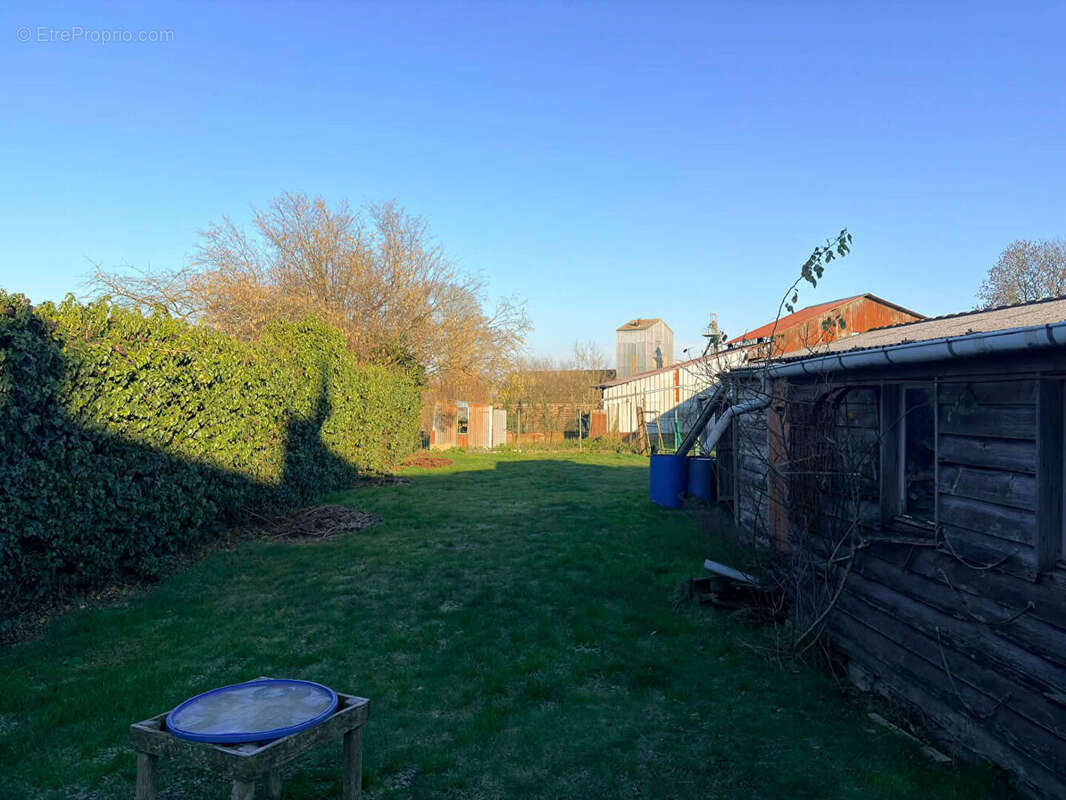 Maison à SAINS-RICHAUMONT