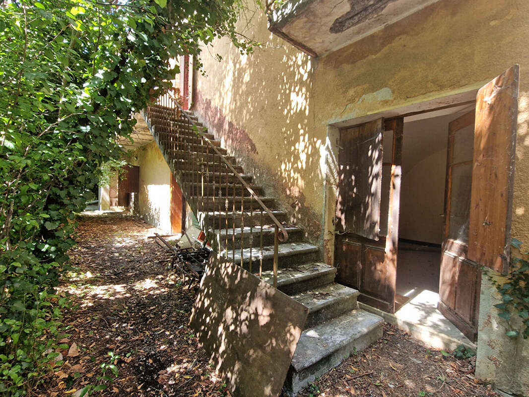 Maison à SAINT-PAUL-LE-JEUNE