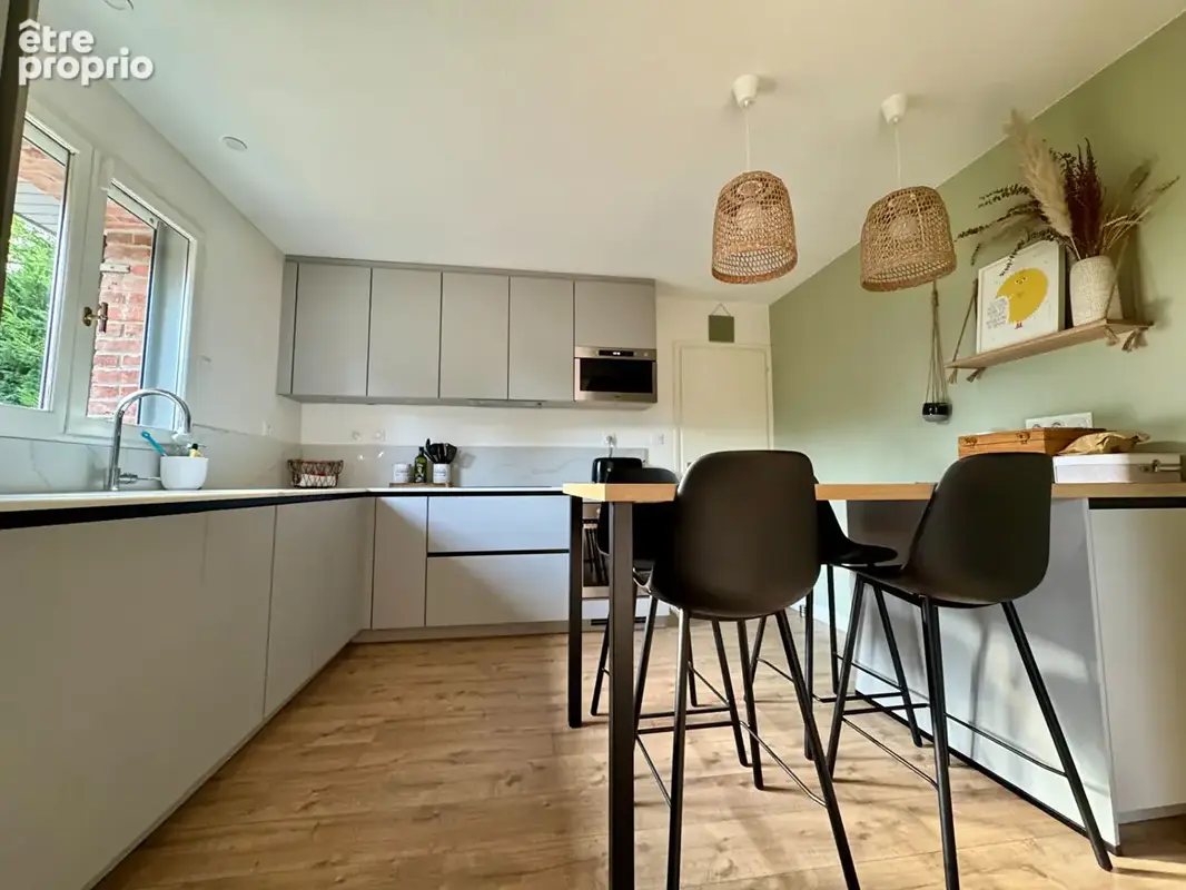 Superbe maison individuelle - Secteur Bellefontaine 4 chambres - Double garage et Jardin! - photo 2