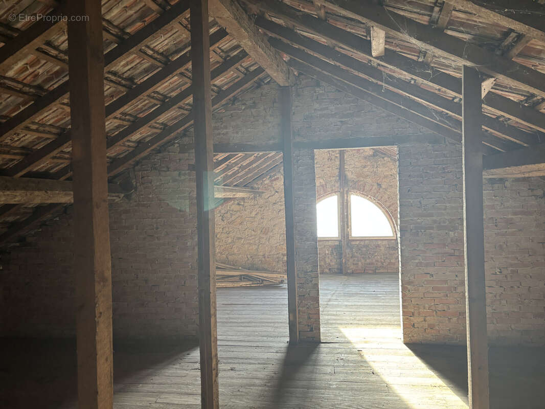 Appartement à SERMAIZE-LES-BAINS