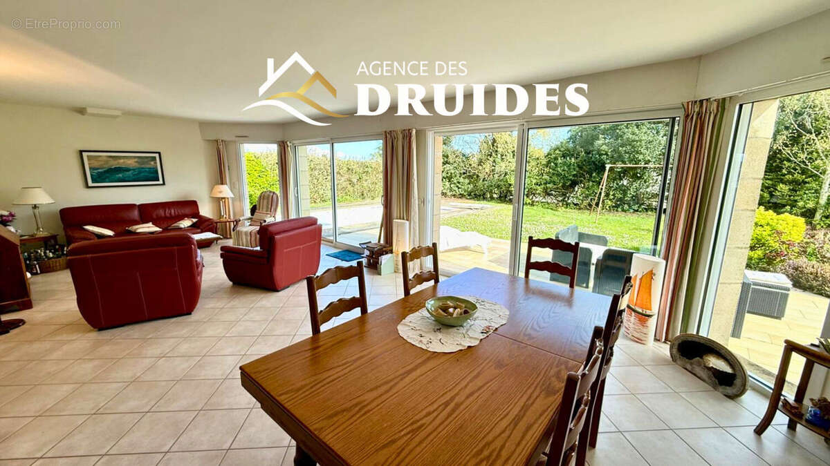 Carnac Superbe propriété 9 pièces 5 chambres de 2004, 251 m² / 293 utiles, Prestations de qualités, Piscine Sauna, Jacuzzi, doub - photo 2