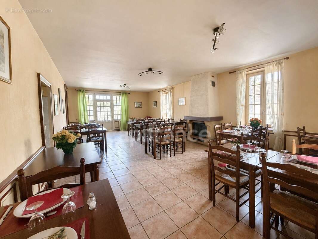 Immeuble à vendre 6 pièces LE PULEY (71) - photo 9