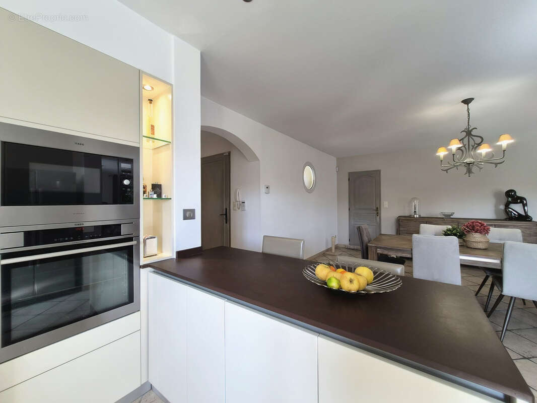 Maison à SAINT-SATURNIN-LES-AVIGNON