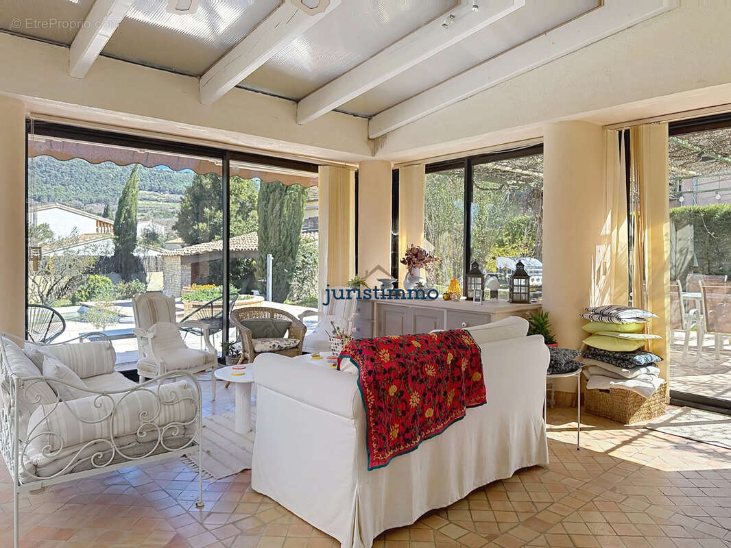 Maison à VAISON-LA-ROMAINE