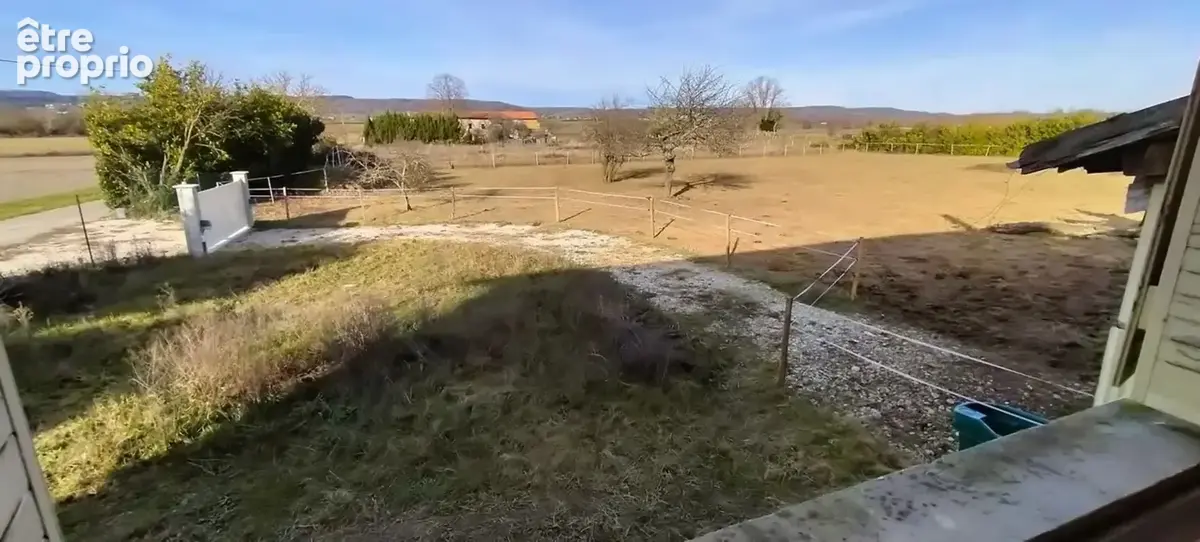 Une grande maison de 220 m² de potentiel sur un grand terrain de plus de 5500 m², bien isolée. À Ornacieux 38260 - photo 6