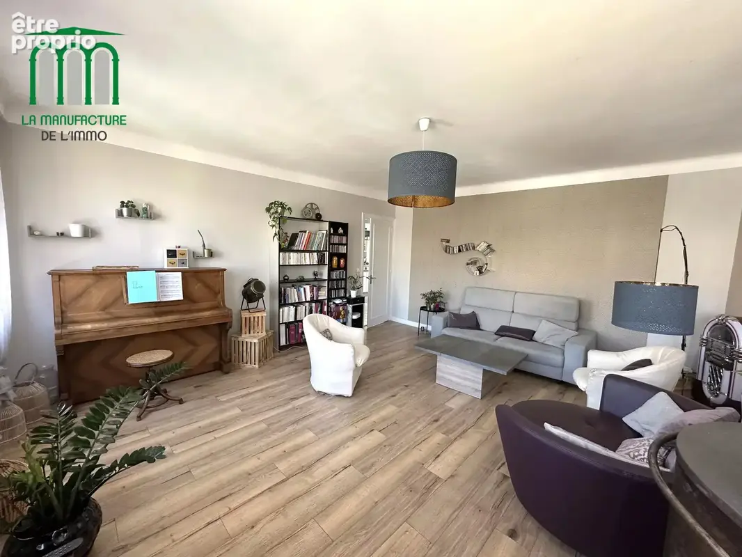 Appartement de type F6 de 140.14 m² - 4 chambres - 2 balcons - cave - normes PMR / Saint-etienne Anatole France - photo 4
