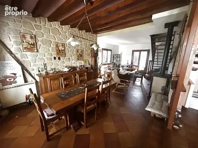 Villa avec piscine dans parc arboré - photo 3