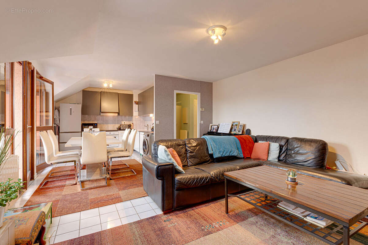 Appartement à DOUVAINE