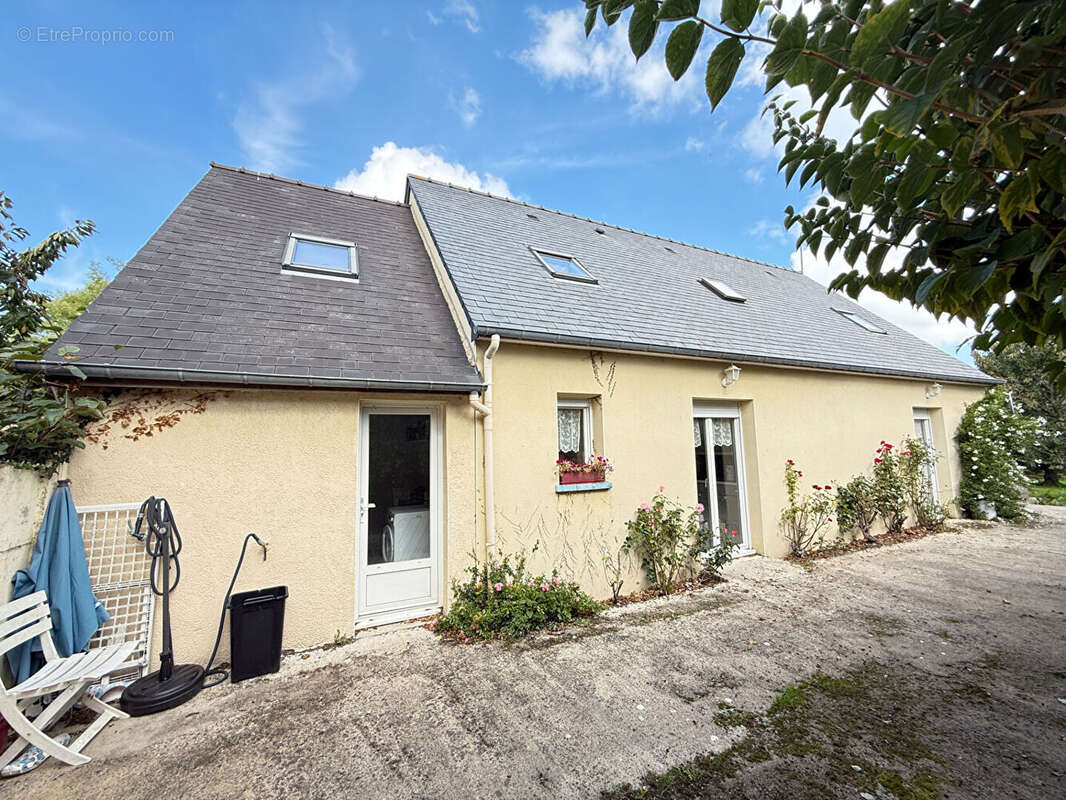 Maison à SAINT-MELOIR-DES-ONDES