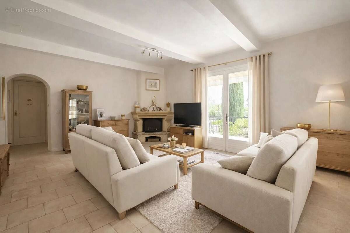 Maison à BESSE-SUR-ISSOLE