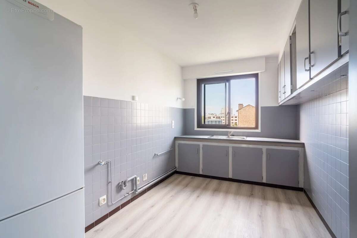 Appartement à COURBEVOIE