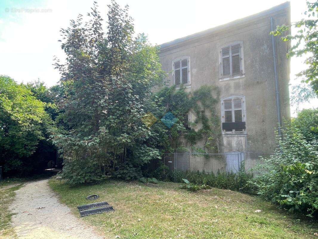 Appartement à PAGNY-SUR-MOSELLE
