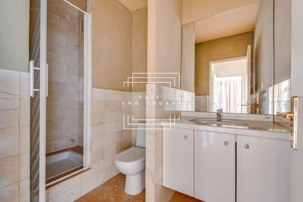 Appartement à NEUILLY-SUR-SEINE