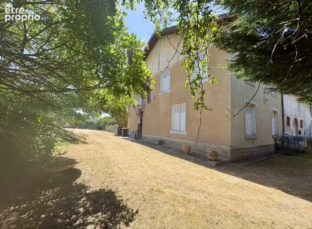 Tarbes – Propriété de caractère avec maison de 184 m² à rénover et près de 1 800 m² de bâtis - photo 7