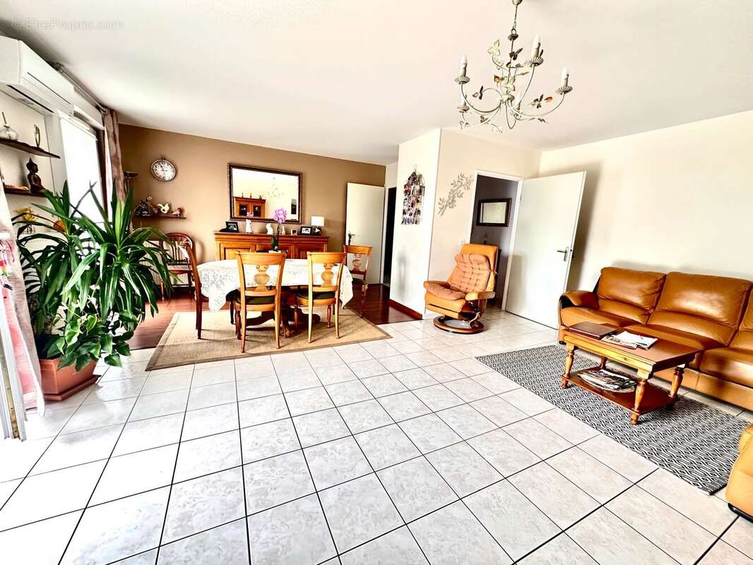 Appartement à NOISEAU
