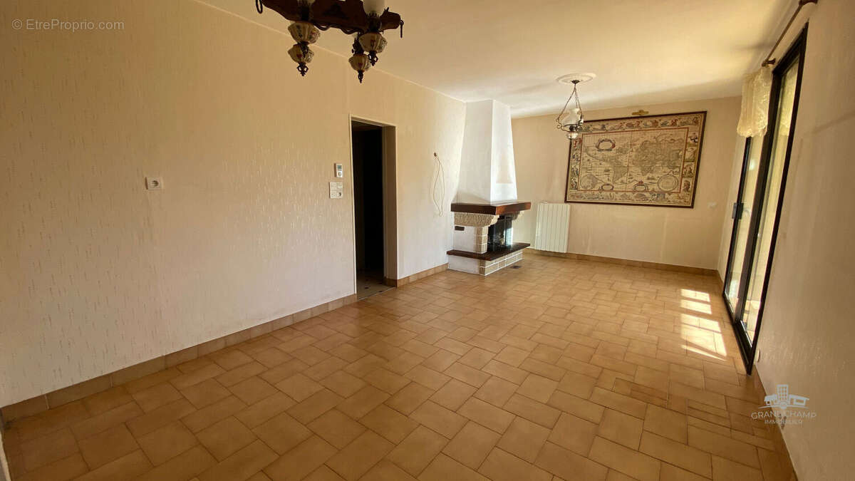 Maison à TREILLIERES