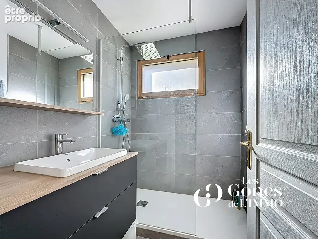 Tassin La Demi-Lune-Coup de cœur   T5 rez-de-jardin 120,73 m2 avec jardin 400 m2 triple expo - photo 10