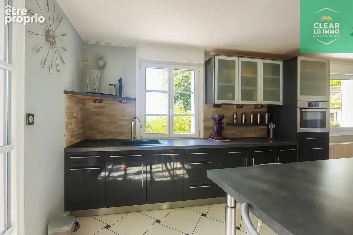 Maison rénovée 150 m2 avec hangar - photo 10