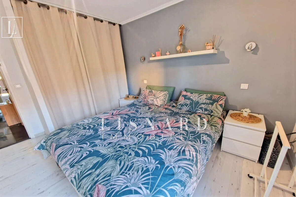 Appartement à VALLAURIS