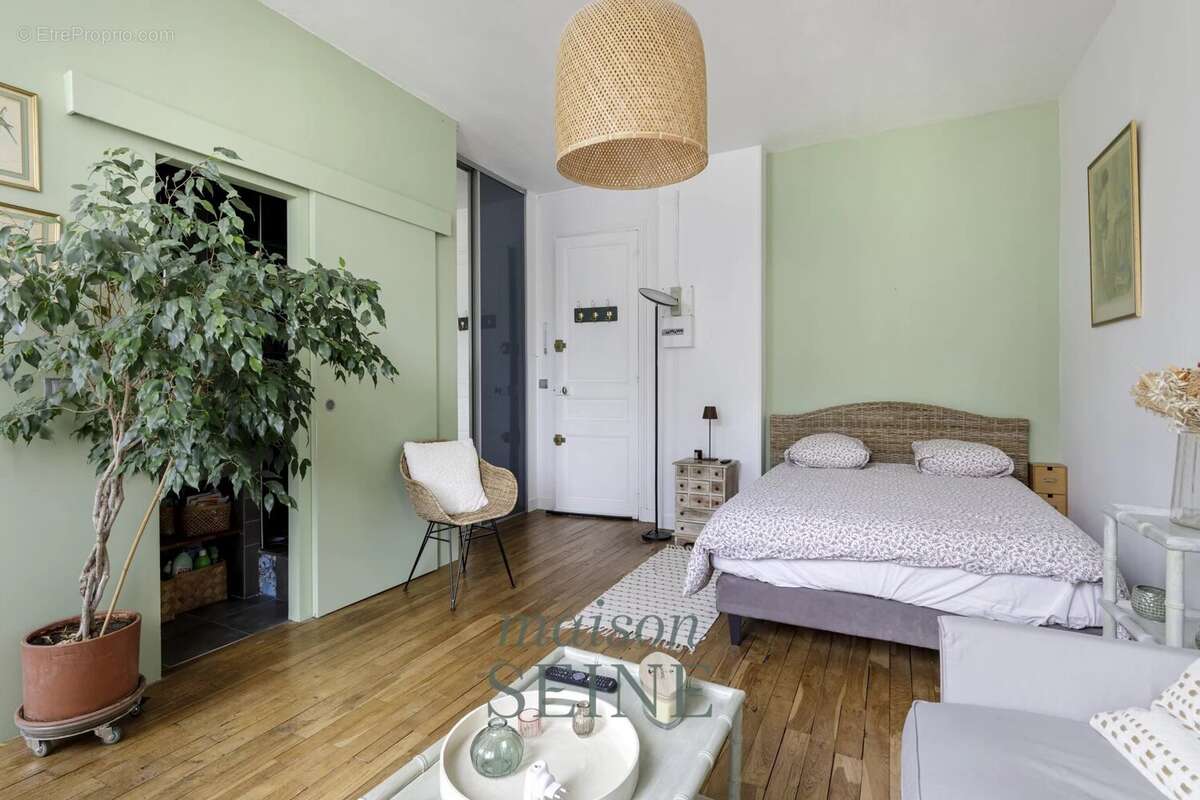 Appartement à NEUILLY-SUR-SEINE