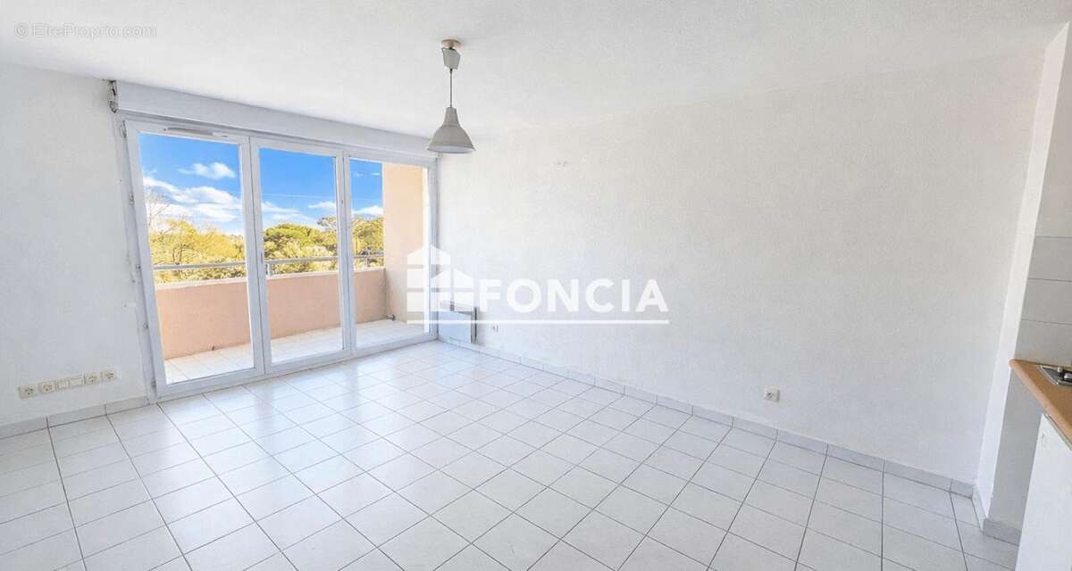 Appartement à LATTES