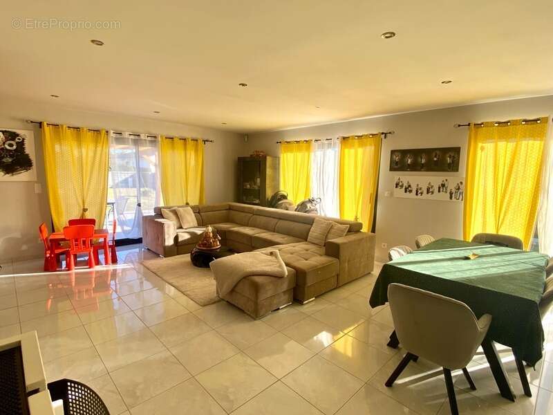 Maison à RION-DES-LANDES