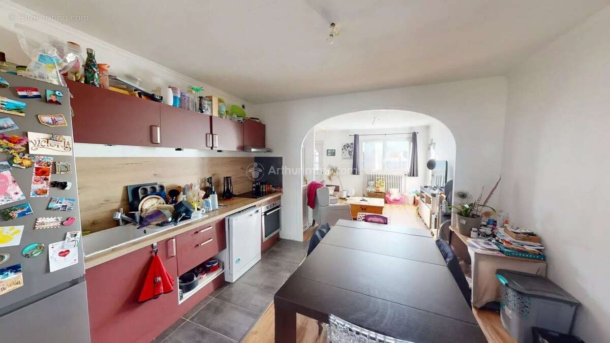 Maison à SAINT-JEAN-DE-BOURNAY