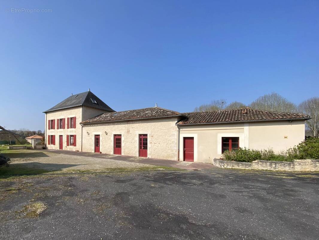 Maison à CEAUX-EN-COUHE
