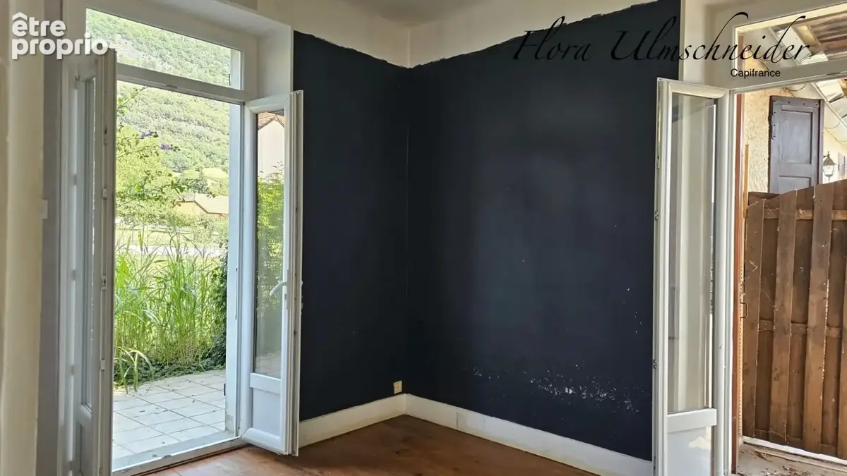 Au cœur du village de Chindrieux (73) – Ensemble immobilier avec appartement d'env. 134 m² à rénover, studio d'env. 32 m² rénové - photo 6