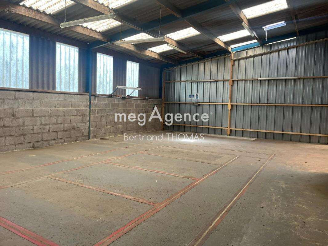 Commerce à SAINT-HILAIRE-DES-LANDES