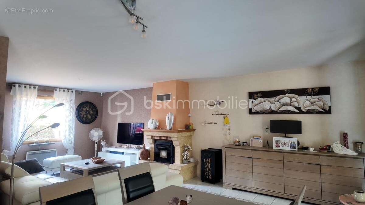 Maison individuelle 155 m² 6 pièces à Aubry-du-Hainaut - photo 5