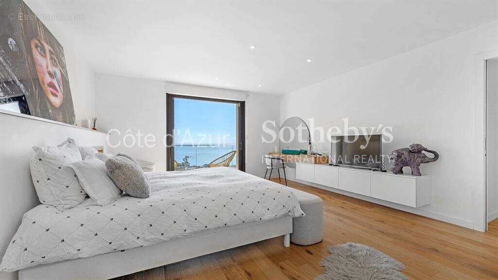 Exclusivité villa de luxe aux Issambres avec panorama Méditerranée - photo 12