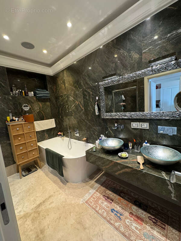 Appartement à MENTON