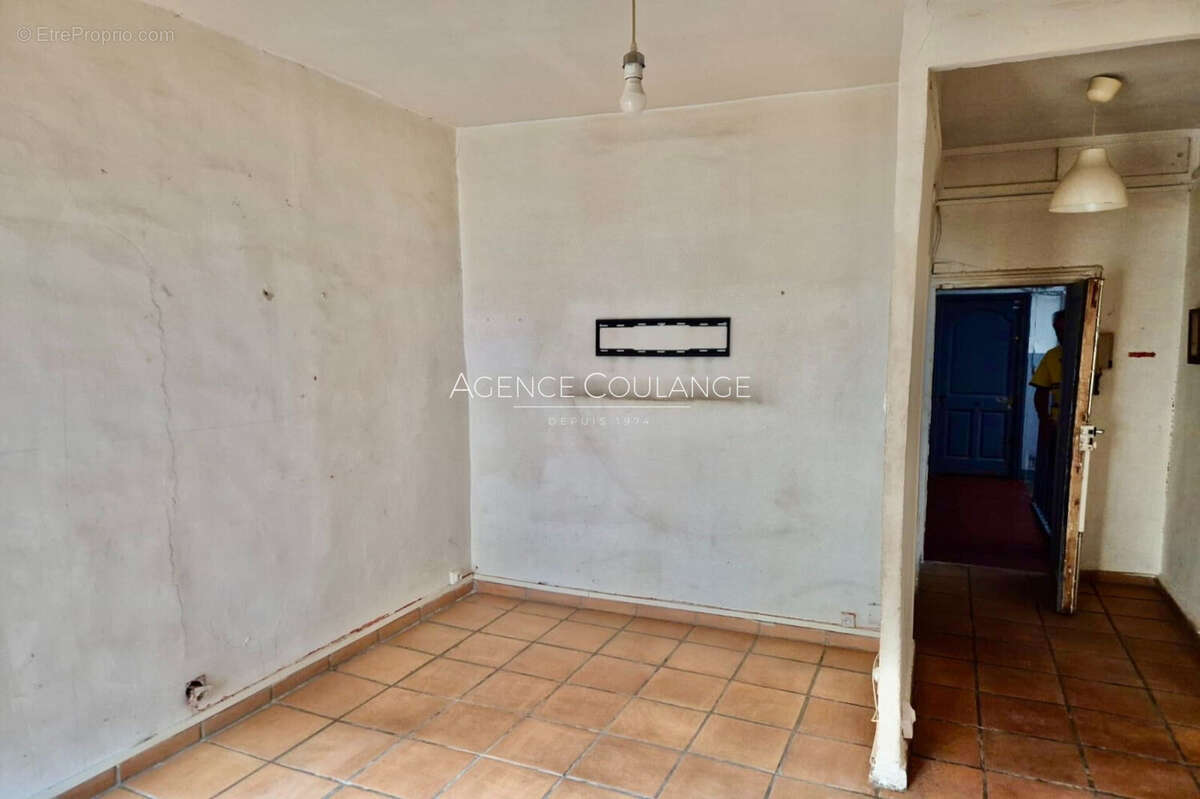 Appartement à MARSEILLE-6E