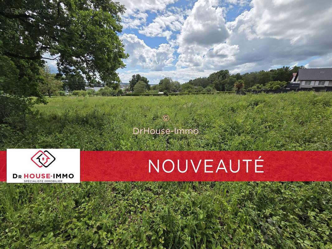 Terrain à CUSSET