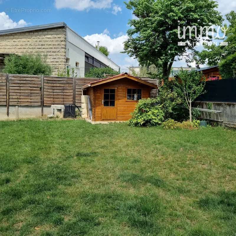 Maison à L'HAY-LES-ROSES