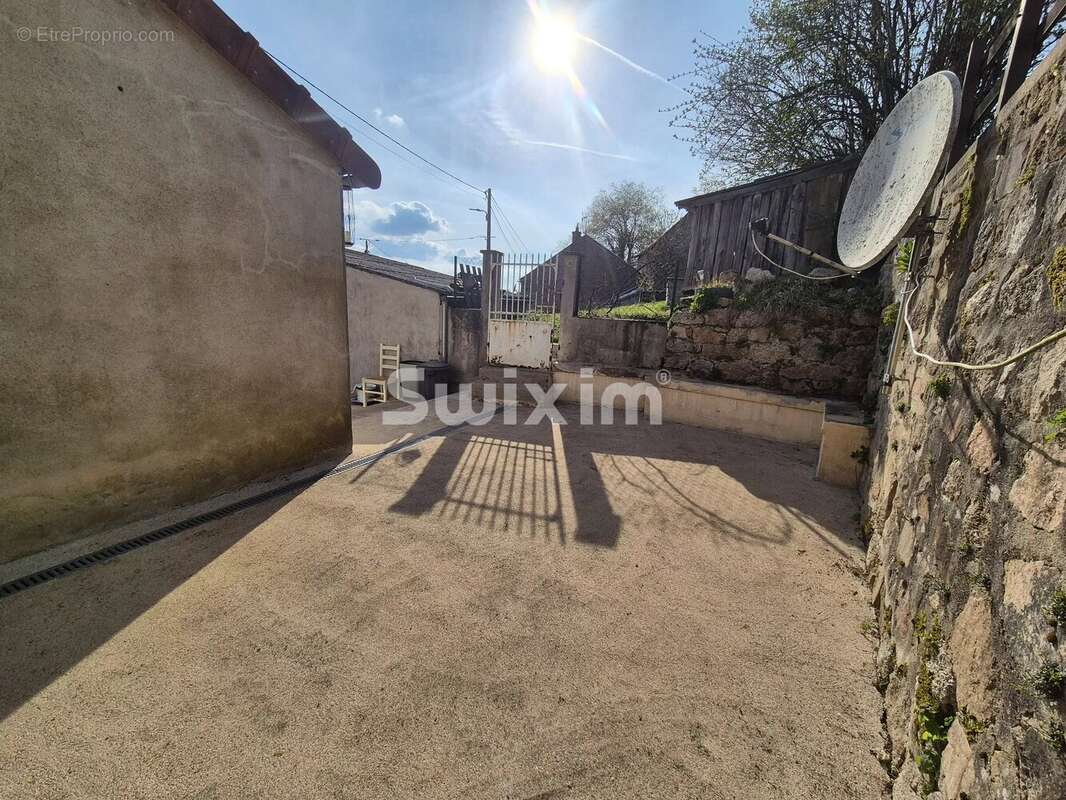 Maison à LORMES