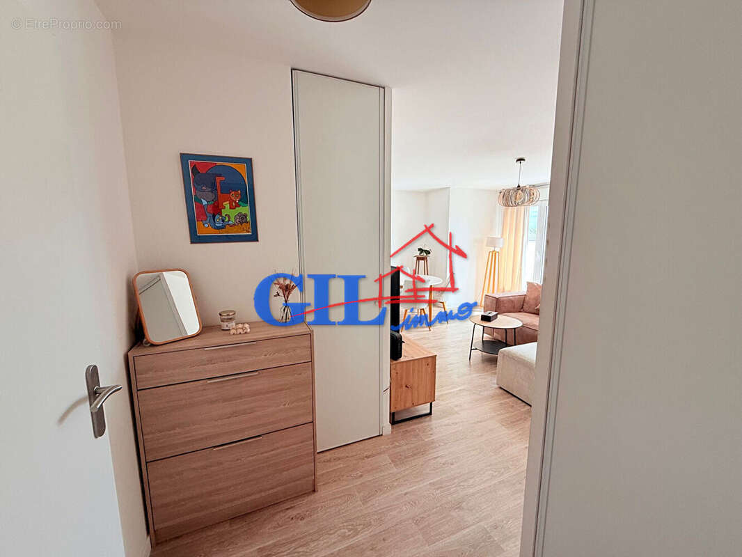 Appartement à VERT-SAINT-DENIS