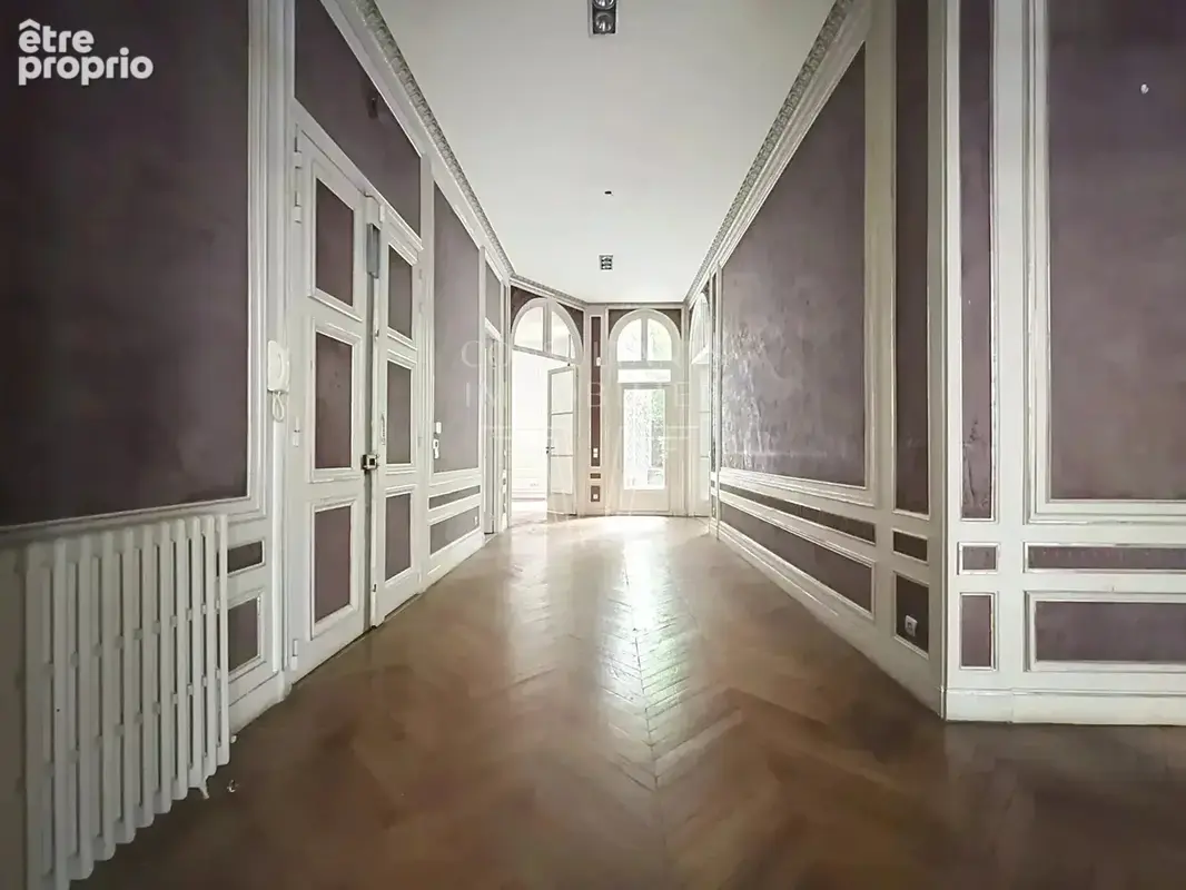Place victor hugo/boissiere. appartement aux superbes volumes - photo 6