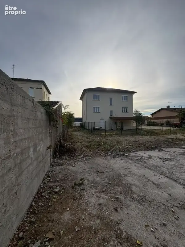 Terrain 300 m² a batir libre constructeur pc accepte - photo 4