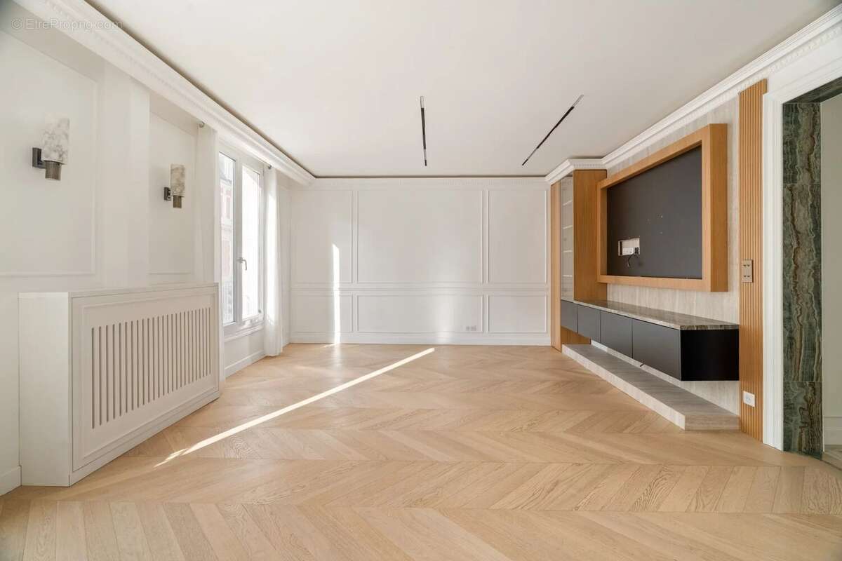 Appartement à LEVALLOIS-PERRET