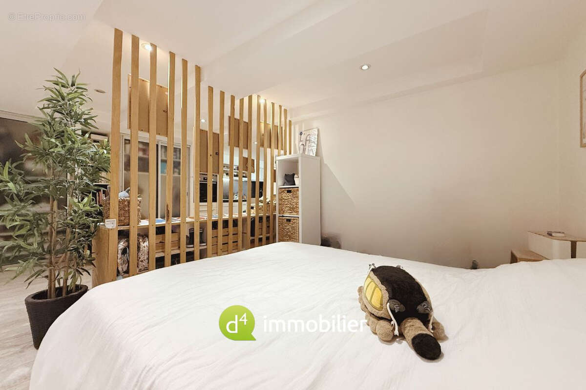 Appartement à MARSEILLE-6E