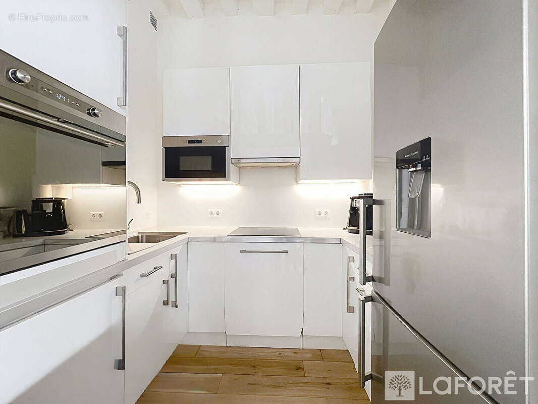 Appartement à PARIS-2E