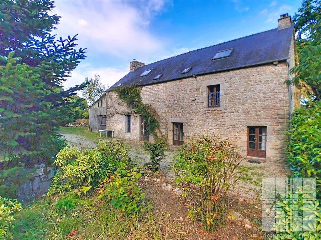 Maison à MEGRIT