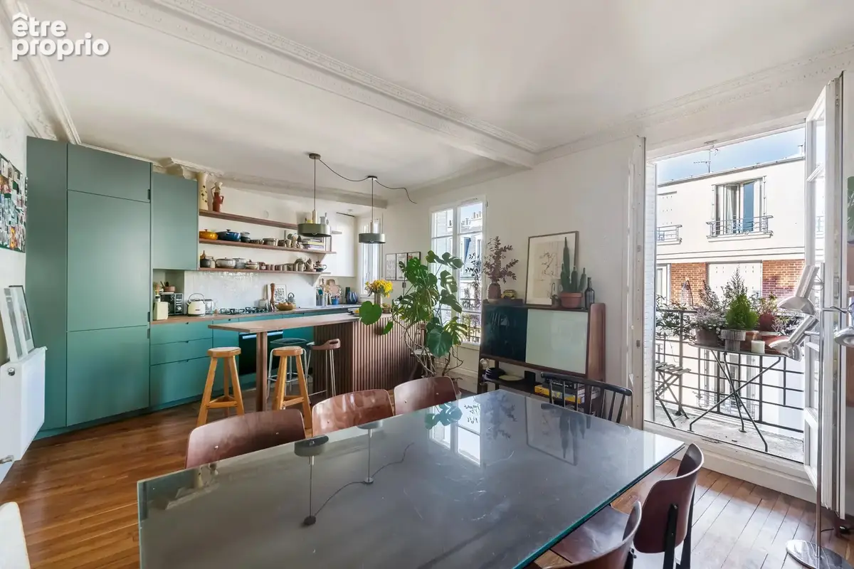 Paris 18e - LAMARCK-CAULAINCOURT / RUE FRANCOEUR - Duplex - 6 pièces - 126,42m² Carrez - 4 chambres - Balcon filant - photo 3