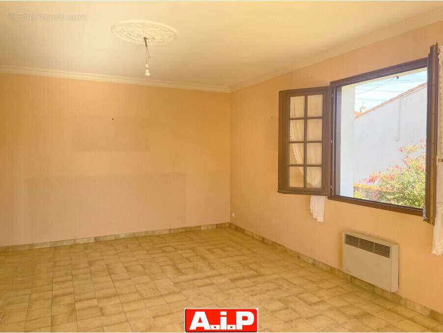 Maison à SAINT-PIERRE-DU-CHEMIN