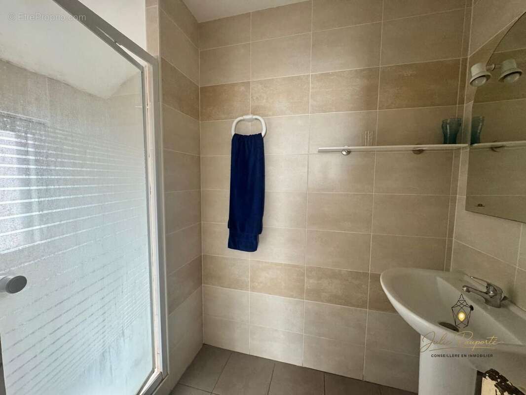 642 m² à Amilly  - photo 5