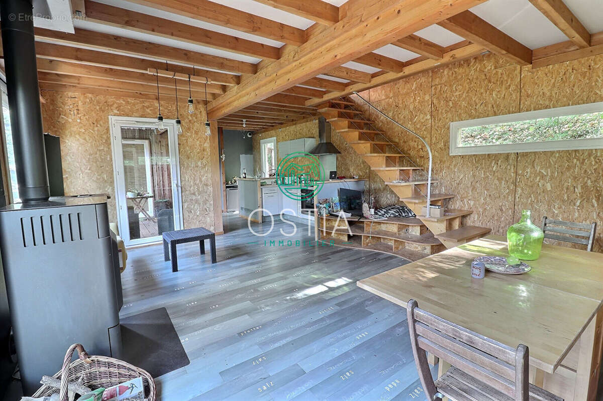 Maison à SAINT-MARTIN-LA-PLAINE