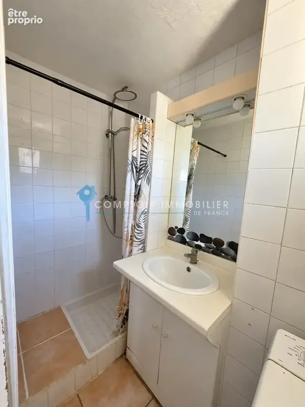 Dépt Hérault (34) - A vendre à ASSAS maison de village de 44m2 en R+2 proche commodités - photo 8
